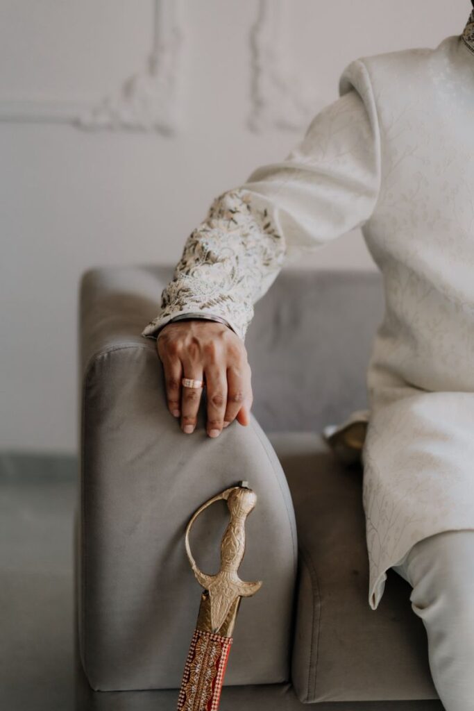 groom accesories